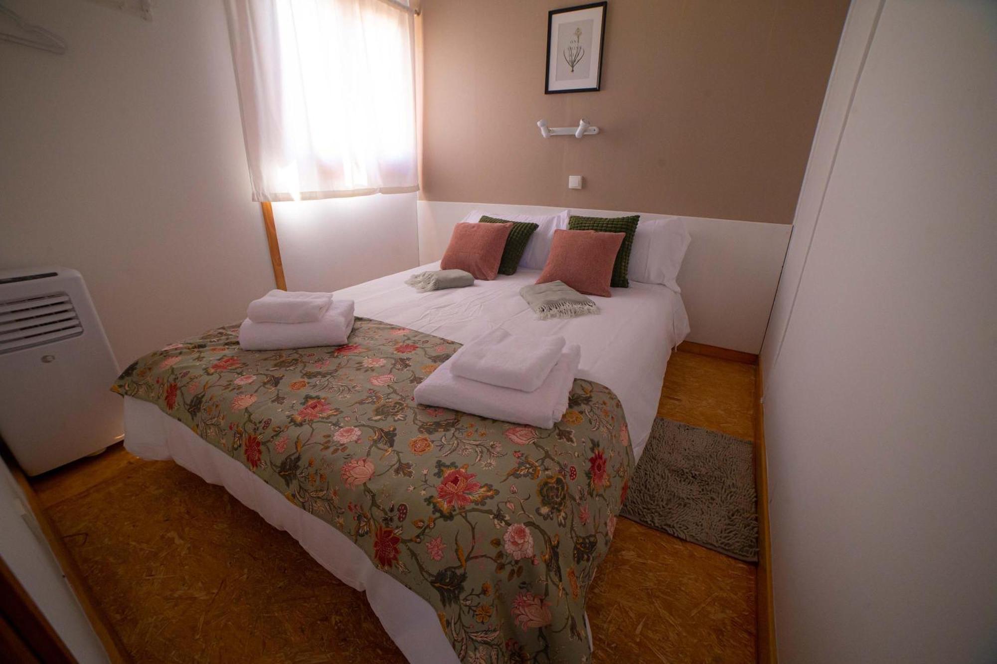 Las Casitas De Guadamur Номер фото